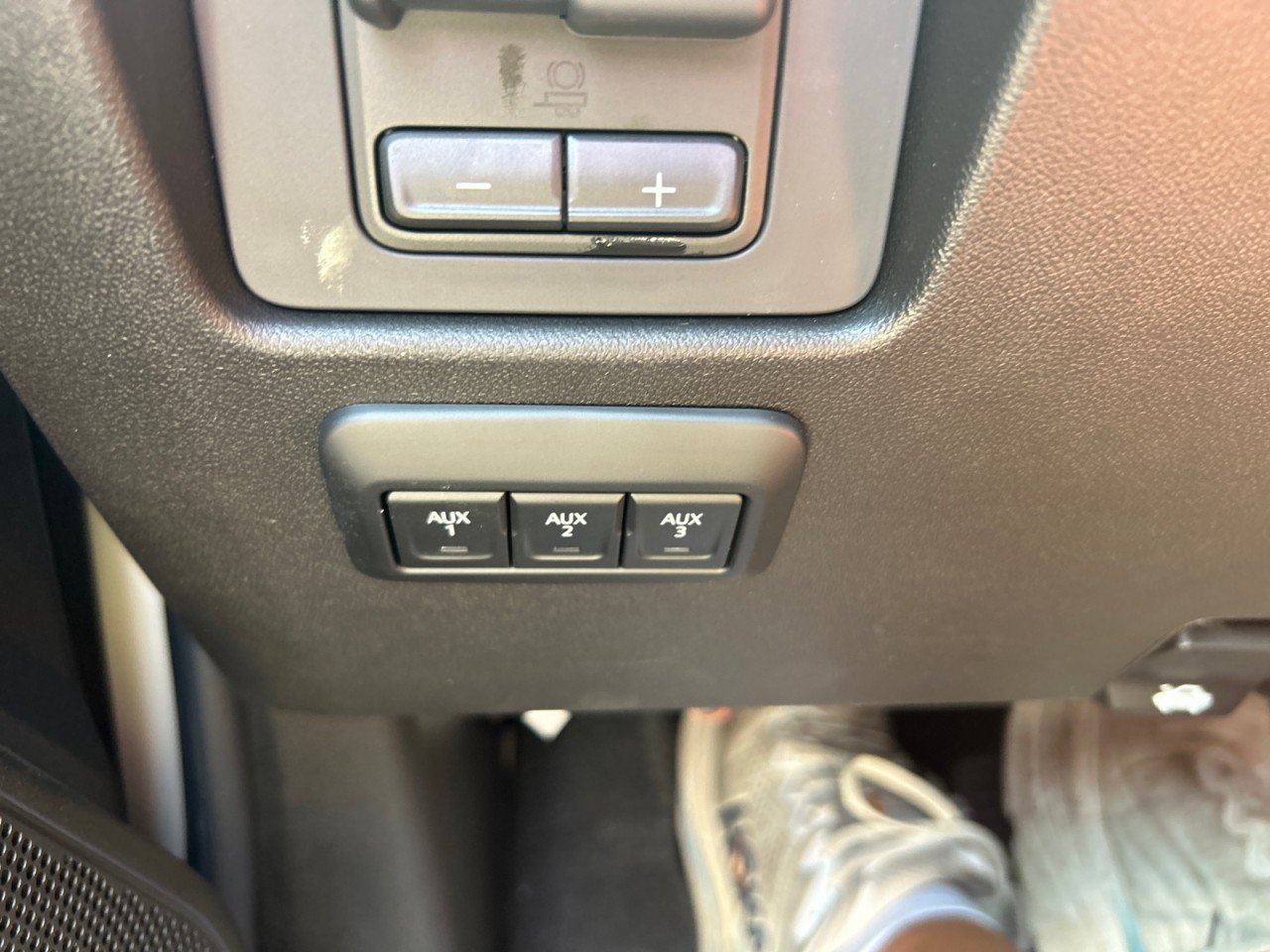 New 2026 GMC Canyon Elevation w/ Convenience Package RWD image 14