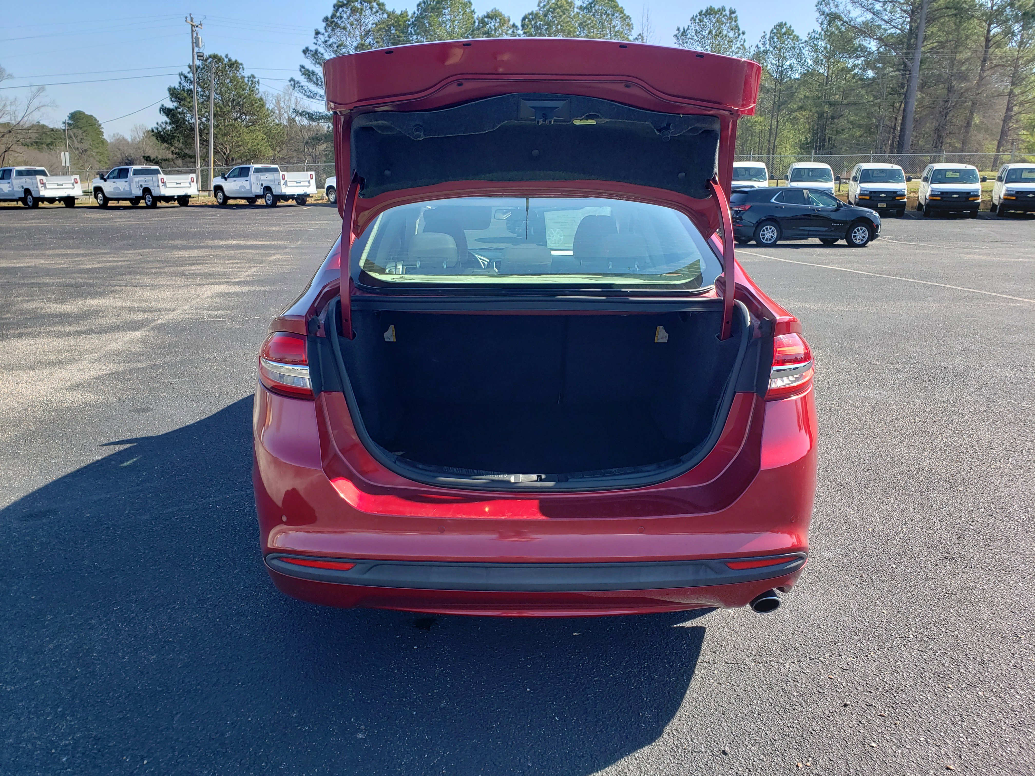 Used 2018 Ford Fusion SE w/ Fusion SE Technology Package image 9