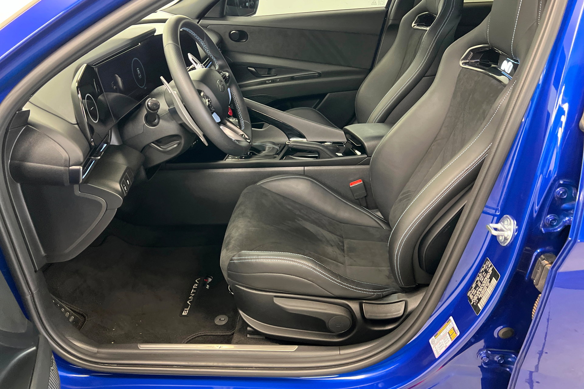 Used 2025 Hyundai Elantra N FWD image 17