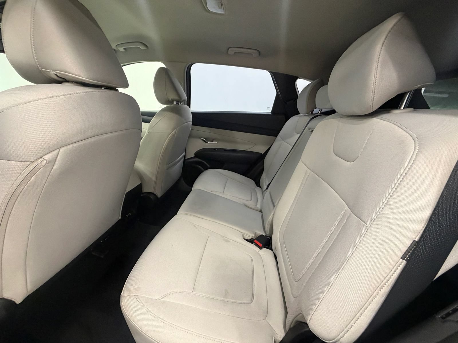 Used 2025 Hyundai Tucson SE AWD/4WD image 16