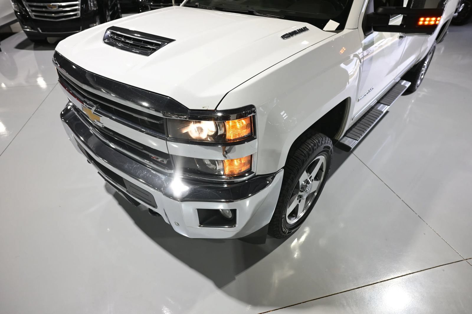 Used 2019 Chevrolet Silverado 2500 LTZ w/ Duramax Plus Package AWD/4WD image 13