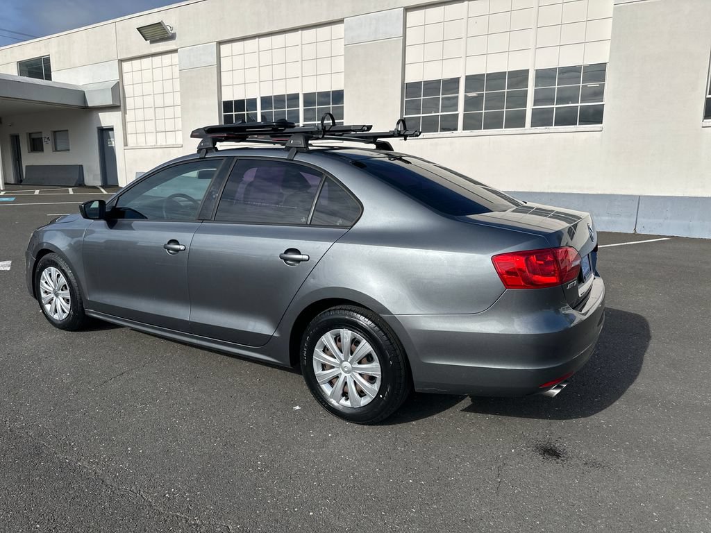 Used 2011 Volkswagen Jetta S FWD image 4