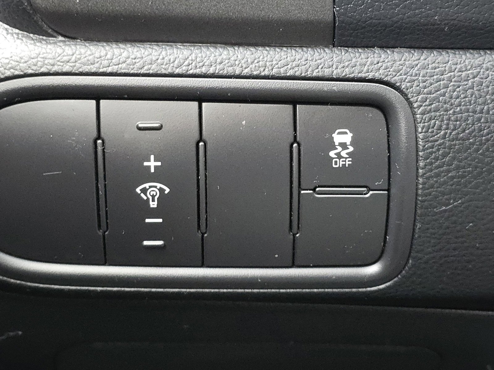 Used 2018 Kia Forte LX image 13