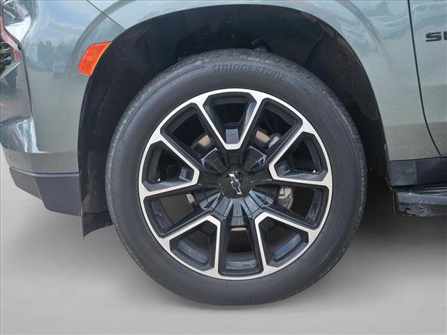 Used 2024 Chevrolet Suburban RST image 9