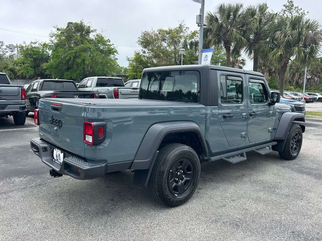 Used 2024 Jeep Gladiator Sport AWD/4WD image 7