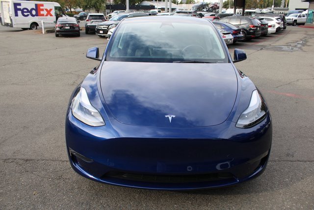 Used 2023 Tesla Model Y Long Range image 9