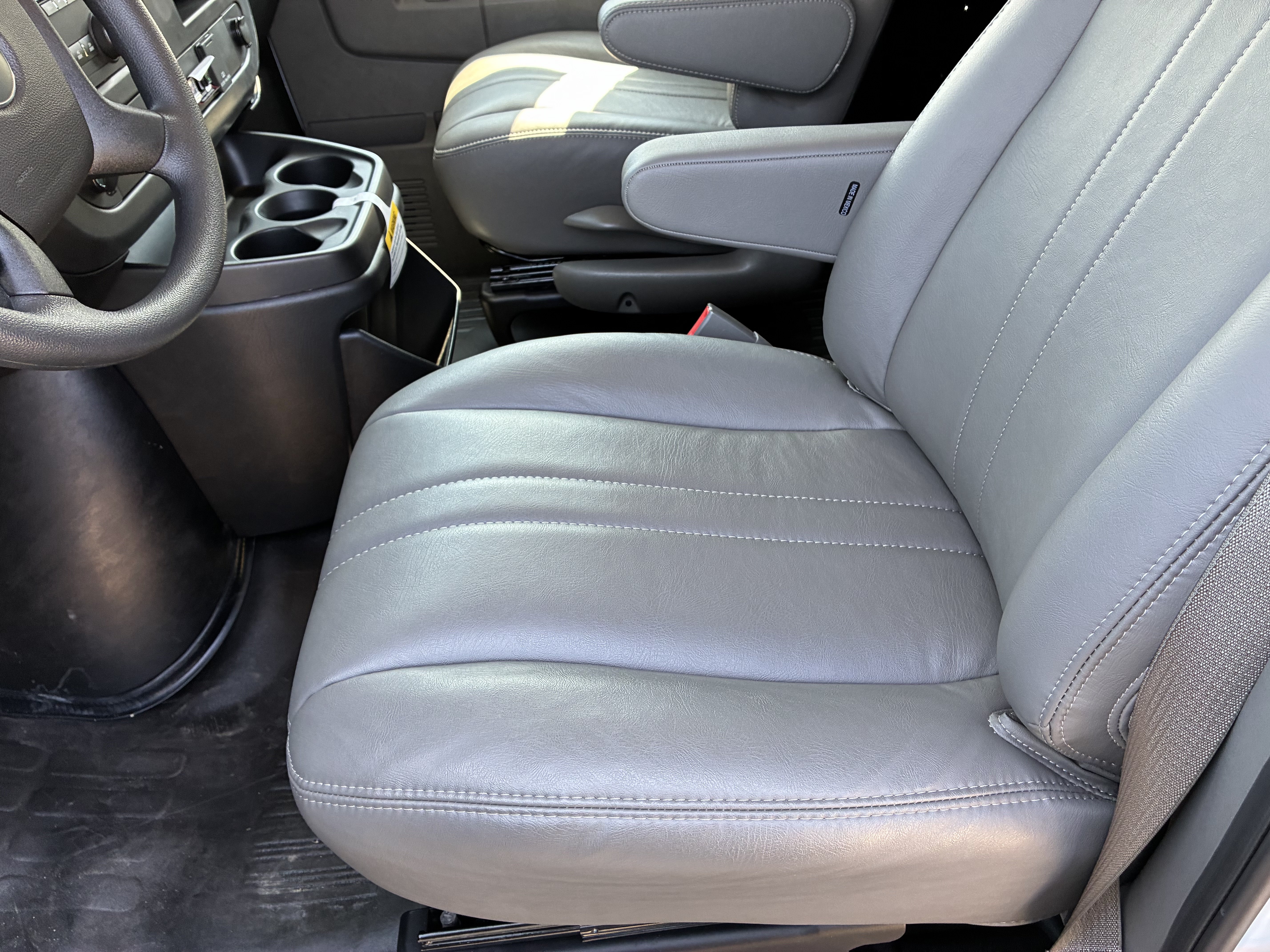 New 2026 Chevrolet Express 2500 Extended w/ Driver Convenience Package RWD image 27