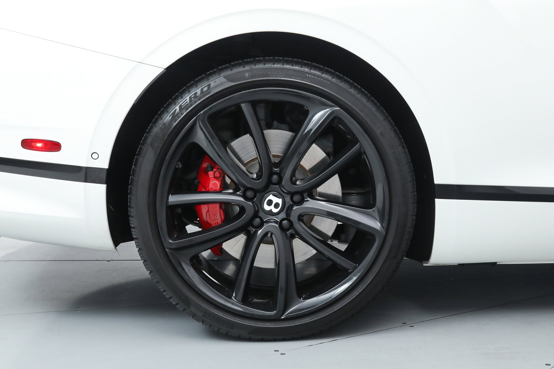 Used 2021 Bentley Continental GT V8 image 35