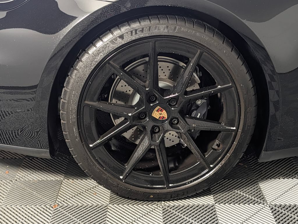 Certified 2025 Porsche 911 Carrera RWD image 13
