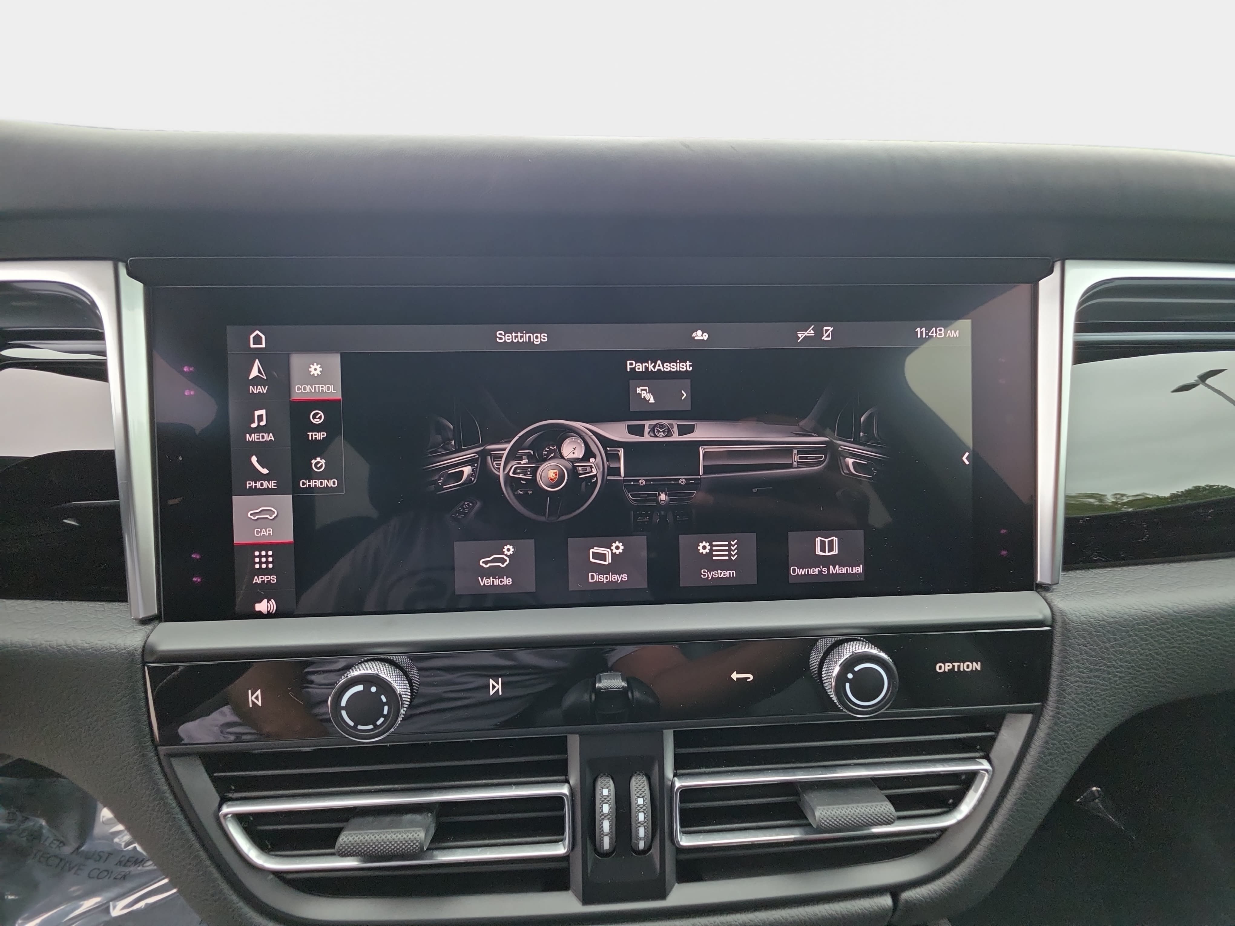 Used 2023 Porsche Macan Turbo AWD/4WD image 22