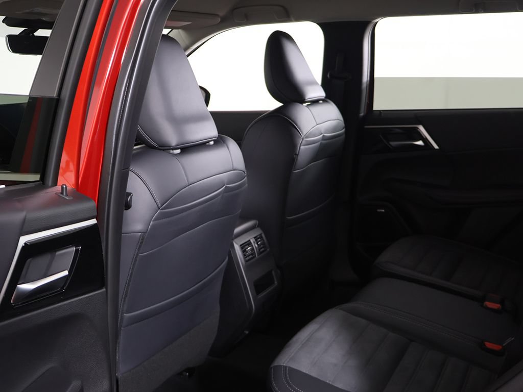 New 2026 Mitsubishi Outlander SE FWD image 29