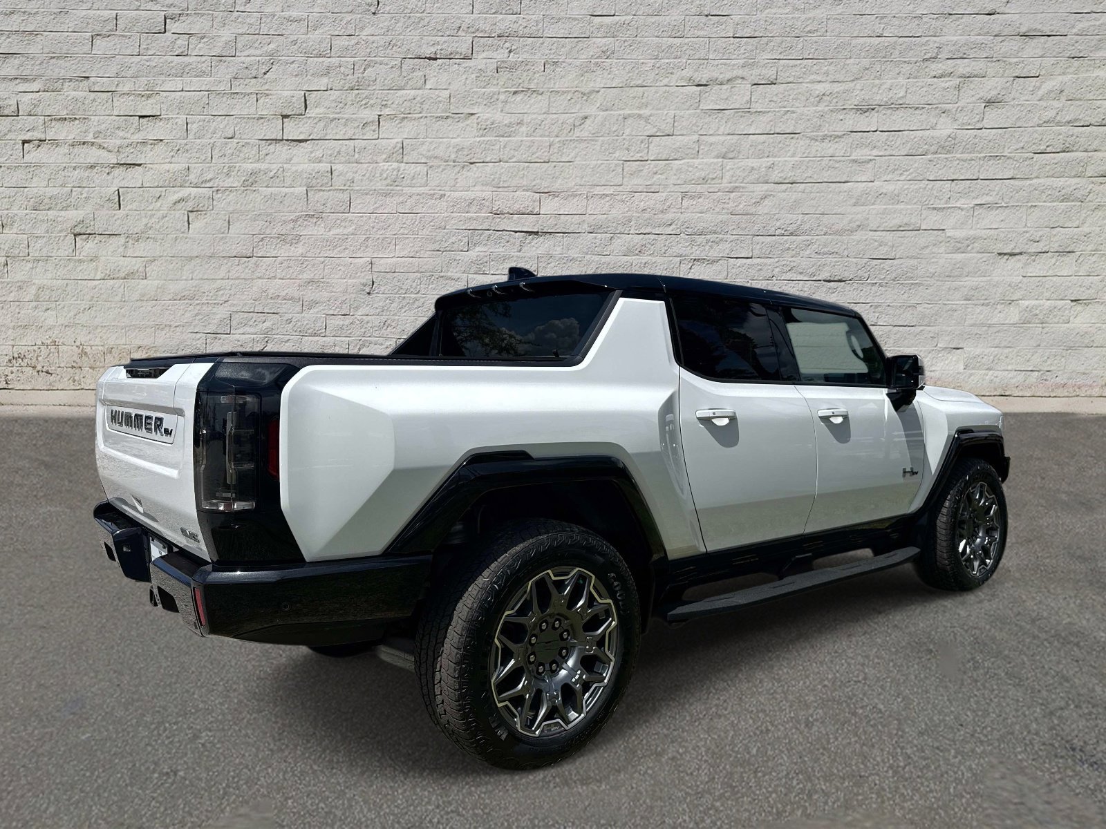 Used 2024 GMC Hummer EV 3X w/ Battery Pack, 24 Module Pack AWD/4WD image 5