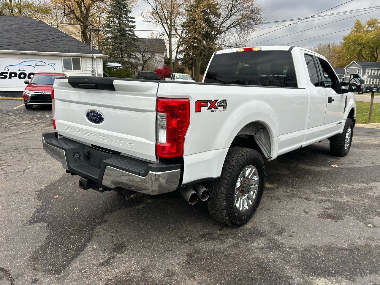Used 2017 Ford F350 XLT w/ FX4 4x4 Off Road Package image 5