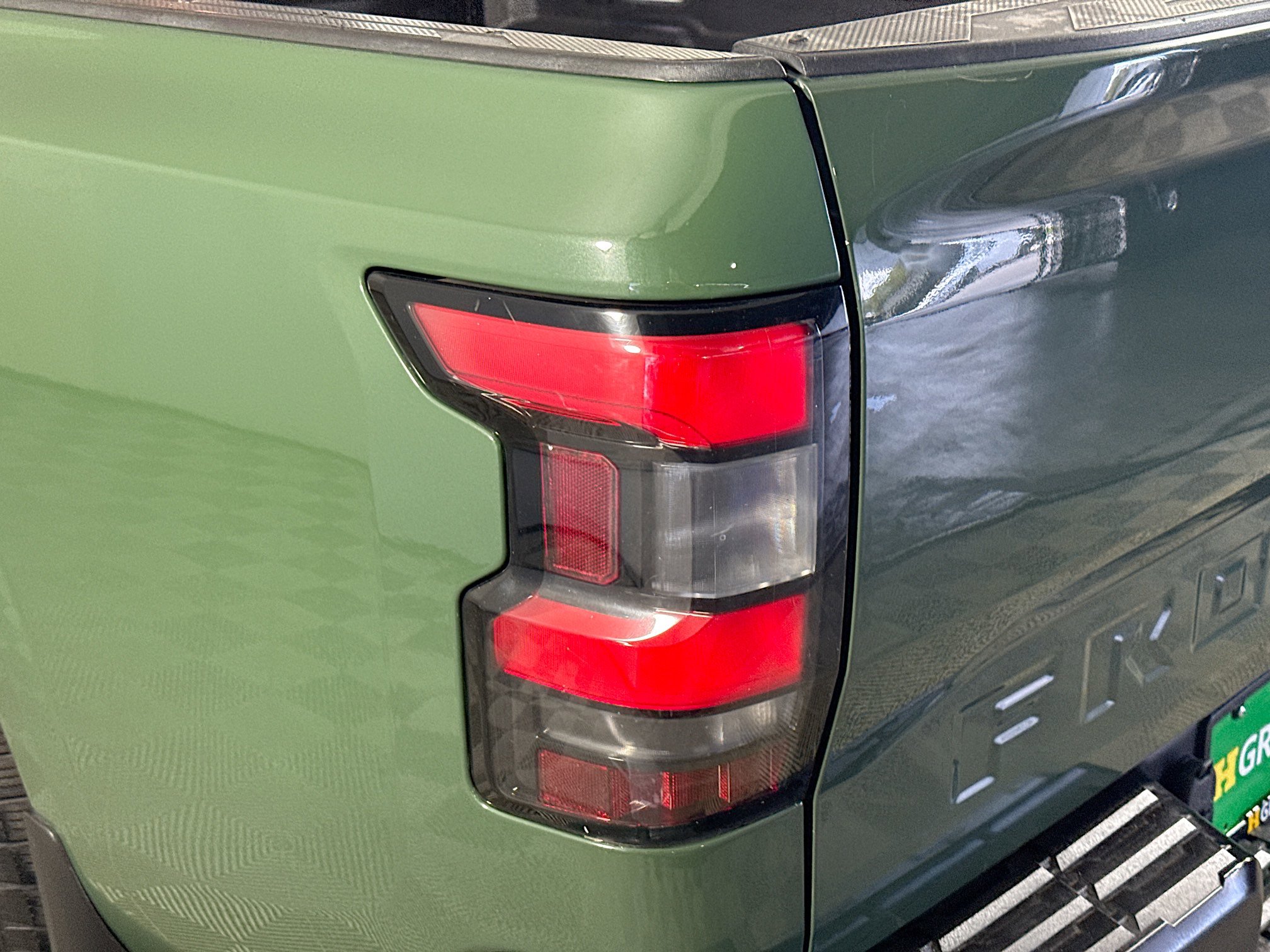 Used 2022 Nissan Frontier SV image 36