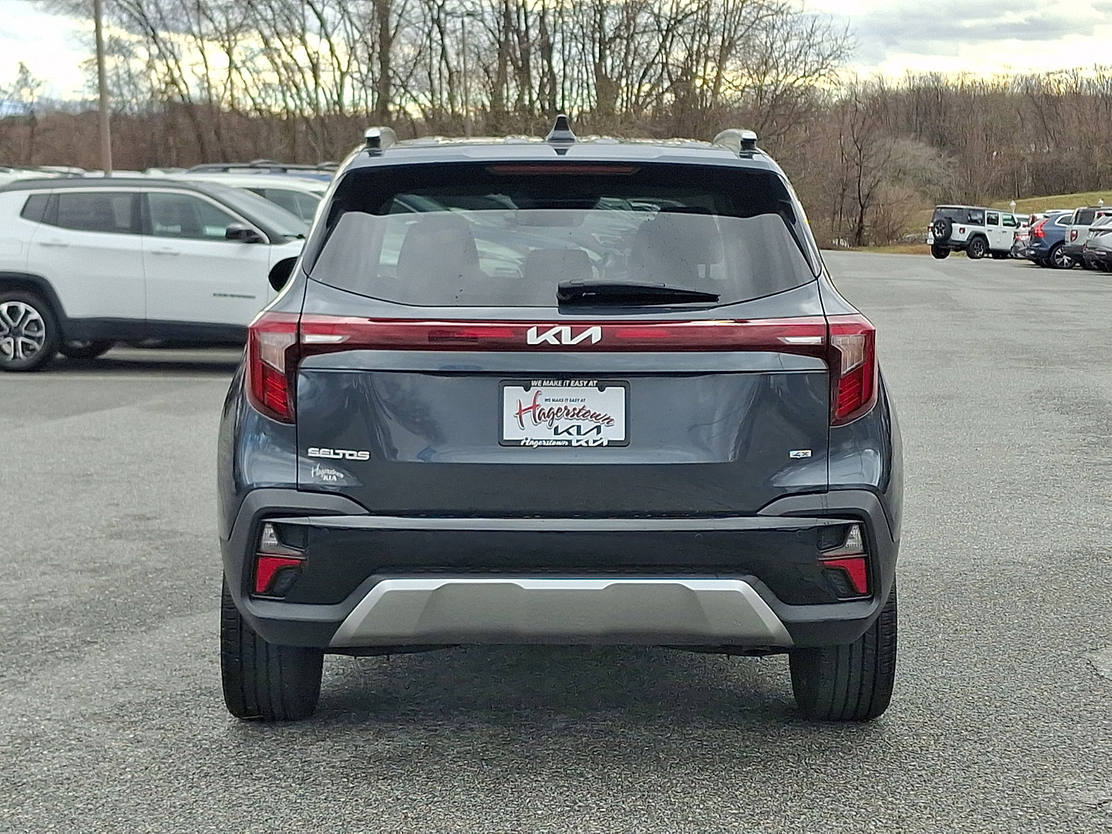 Certified 2025 Kia Seltos SX w/ SX Sunroof Package image 5