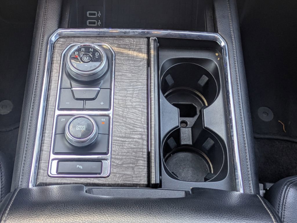 Used 2018 Ford Expedition Max Limited AWD/4WD image 19