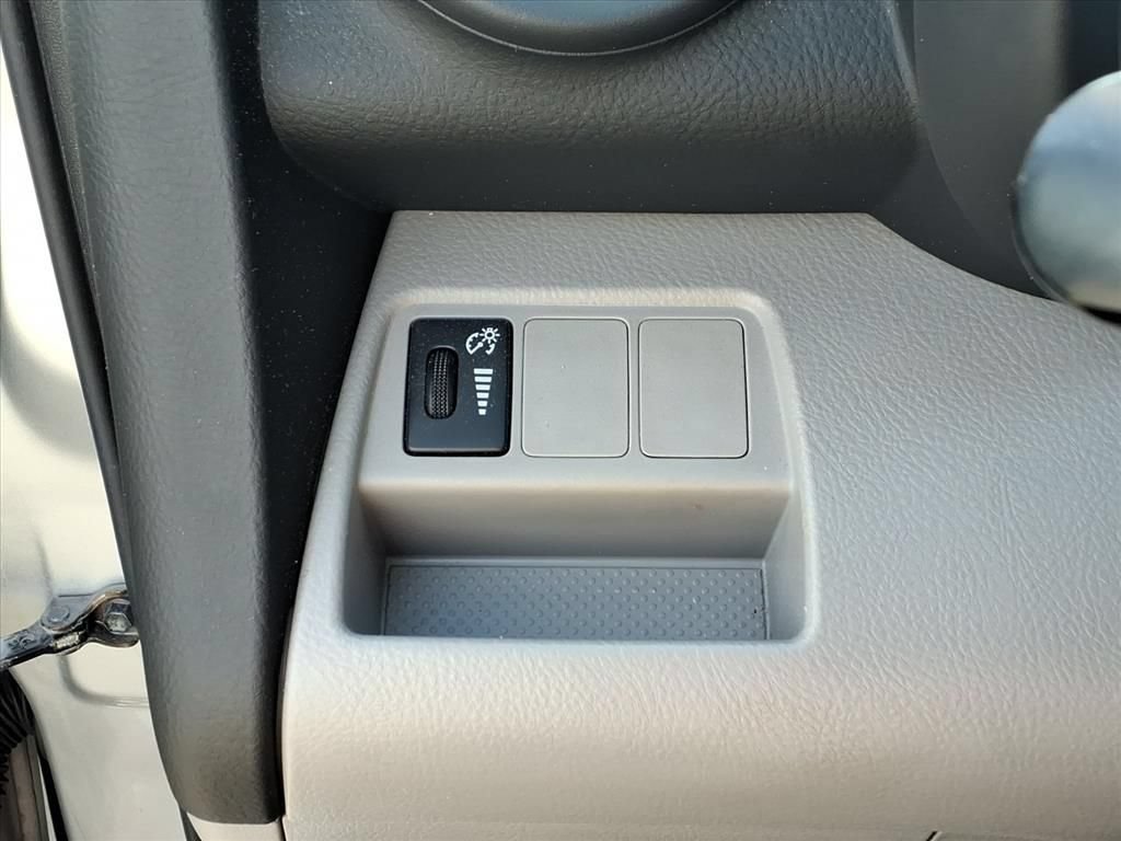 Used 2006 Toyota RAV4 4WD image 19
