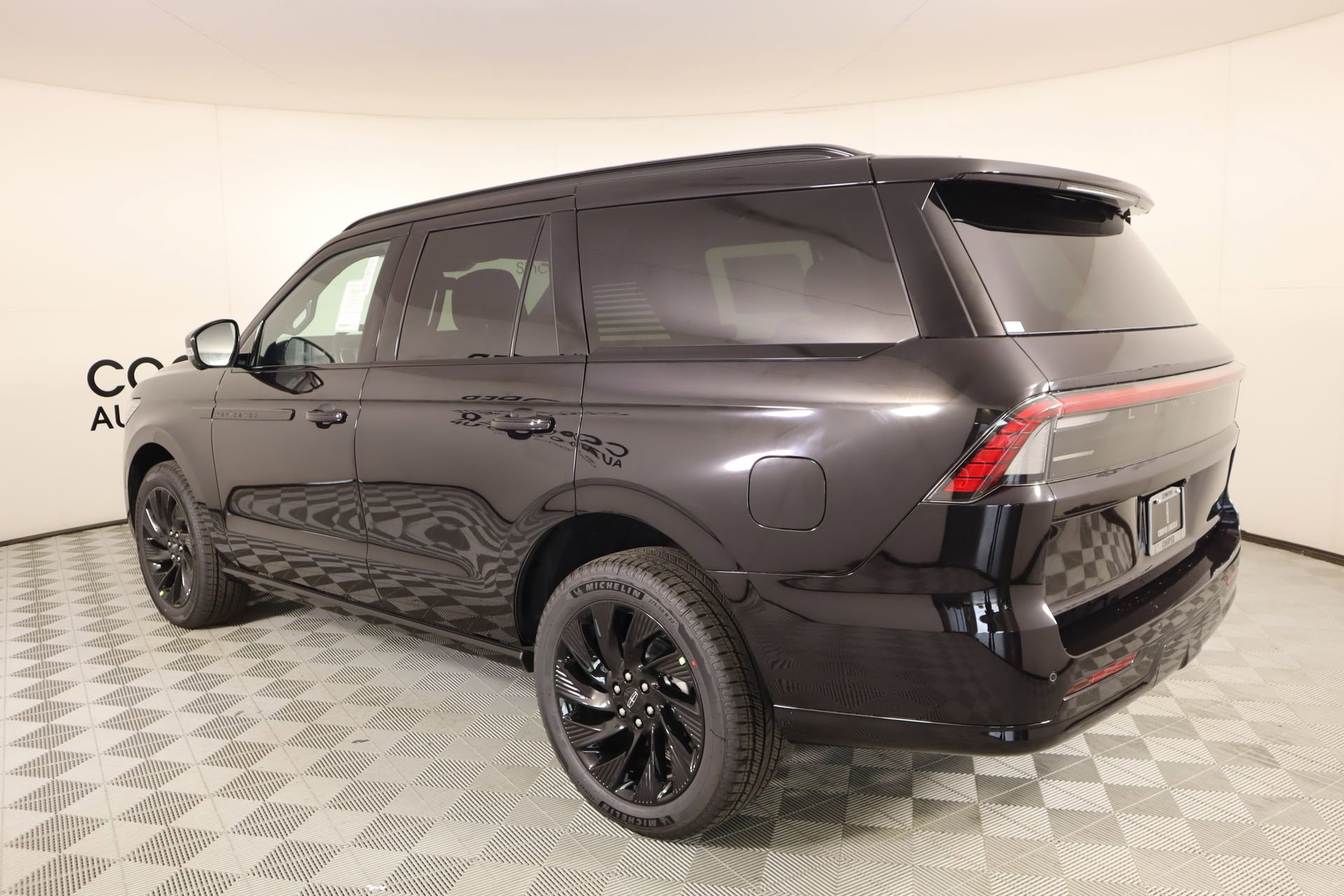 New 2026 Lincoln Navigator Reserve image 24