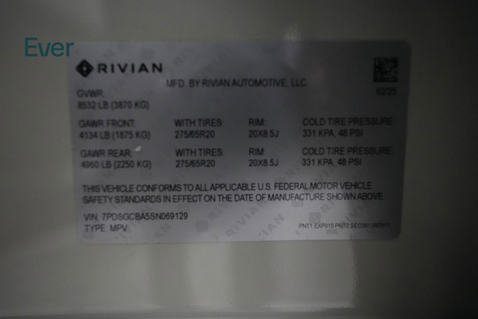 Used 2025 Rivian R1S Adventure AWD/4WD image 28