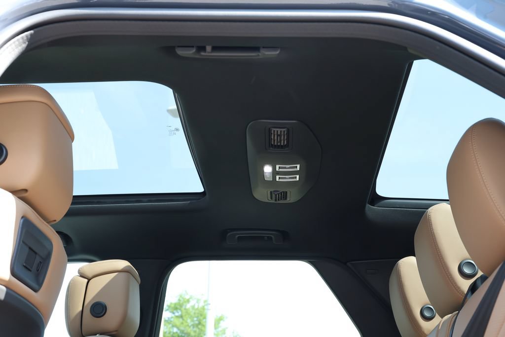 New 2026 Land Rover Discovery Dynamic SE AWD/4WD image 11