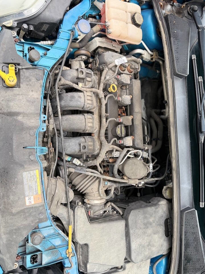 Used 2013 Ford Focus Titanium FWD image 24