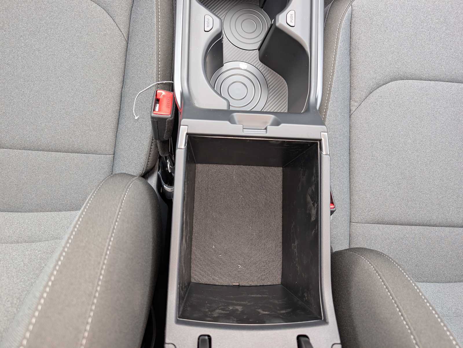New 2026 Kia K4 FWD image 14
