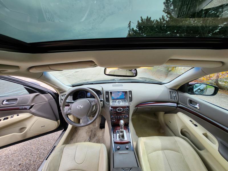 Used 2012 INFINITI G37 Journey w/ Premium Pkg image 25