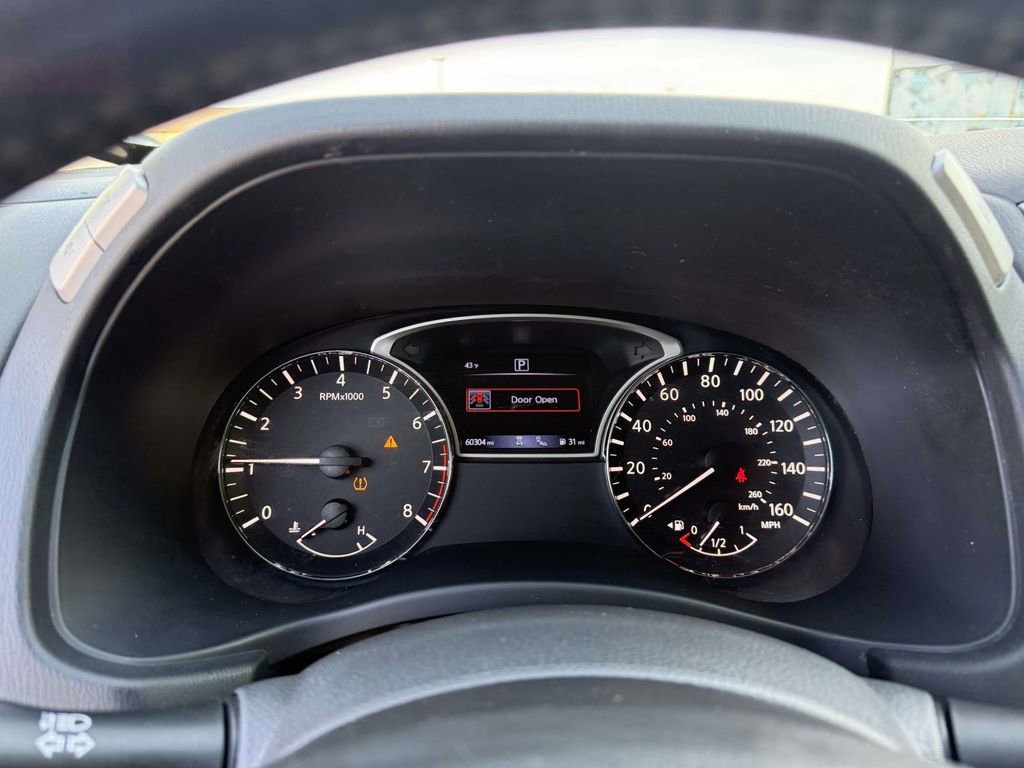 Used 2019 Nissan Pathfinder SV image 15