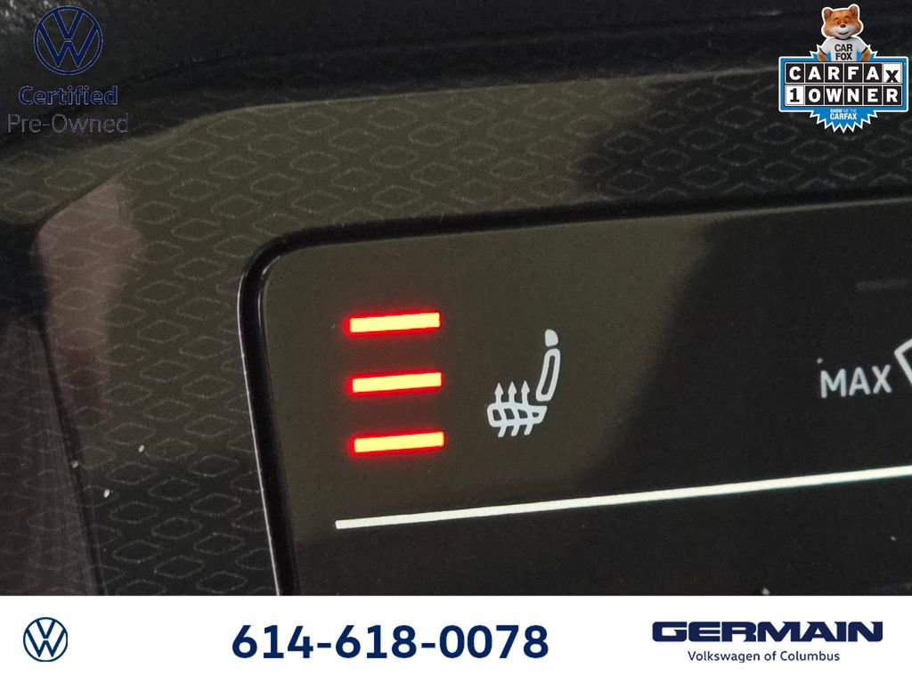 Used 2025 Volkswagen Taos SE w/ Panoramic Sunroof Package FWD image 29