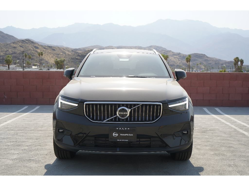New 2025 Volvo XC40 B5 Plus w/ Protection Package Premier image 5