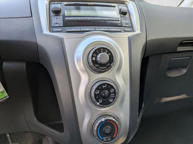 Used 2008 Toyota Yaris 2-Door Hatchback image 11