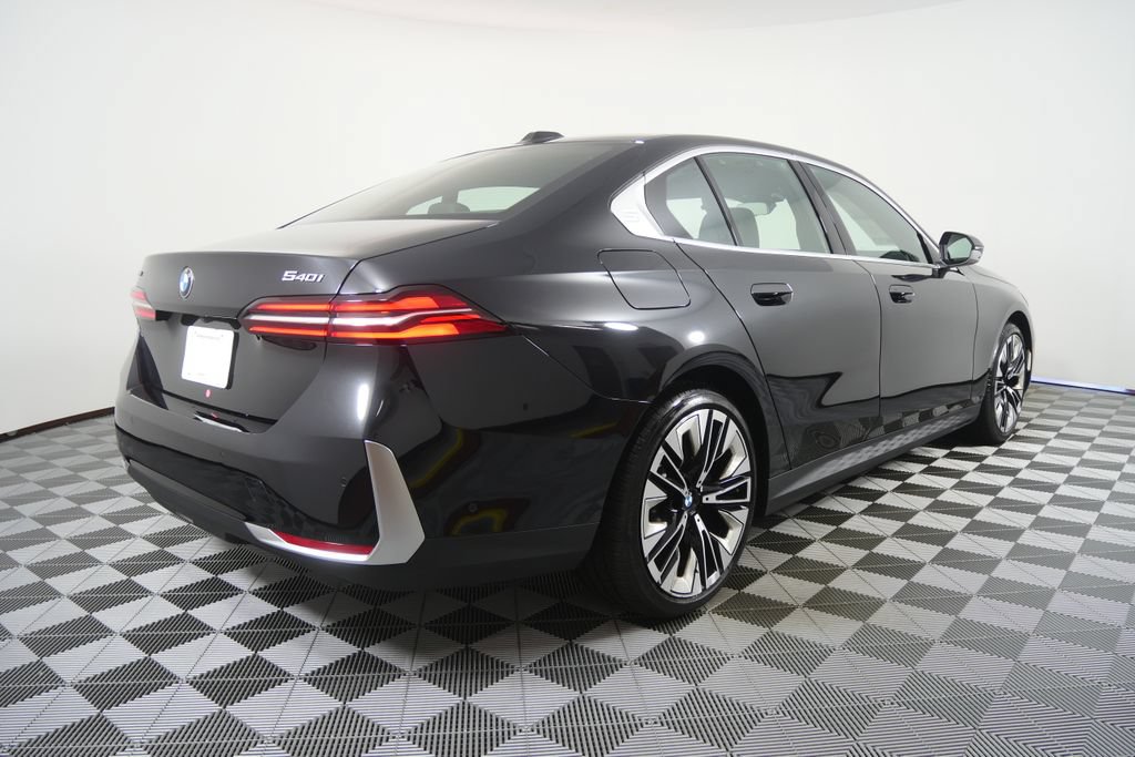 Certified 2026 BMW 540i xDrive AWD/4WD image 5