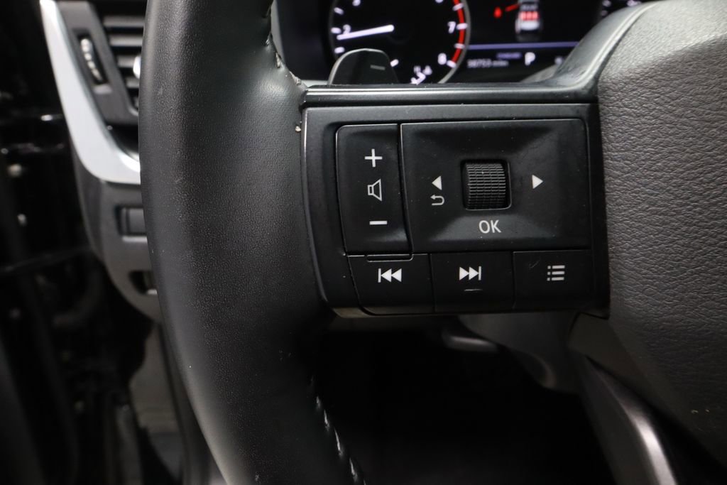 Certified 2025 Nissan Rogue SV FWD image 26