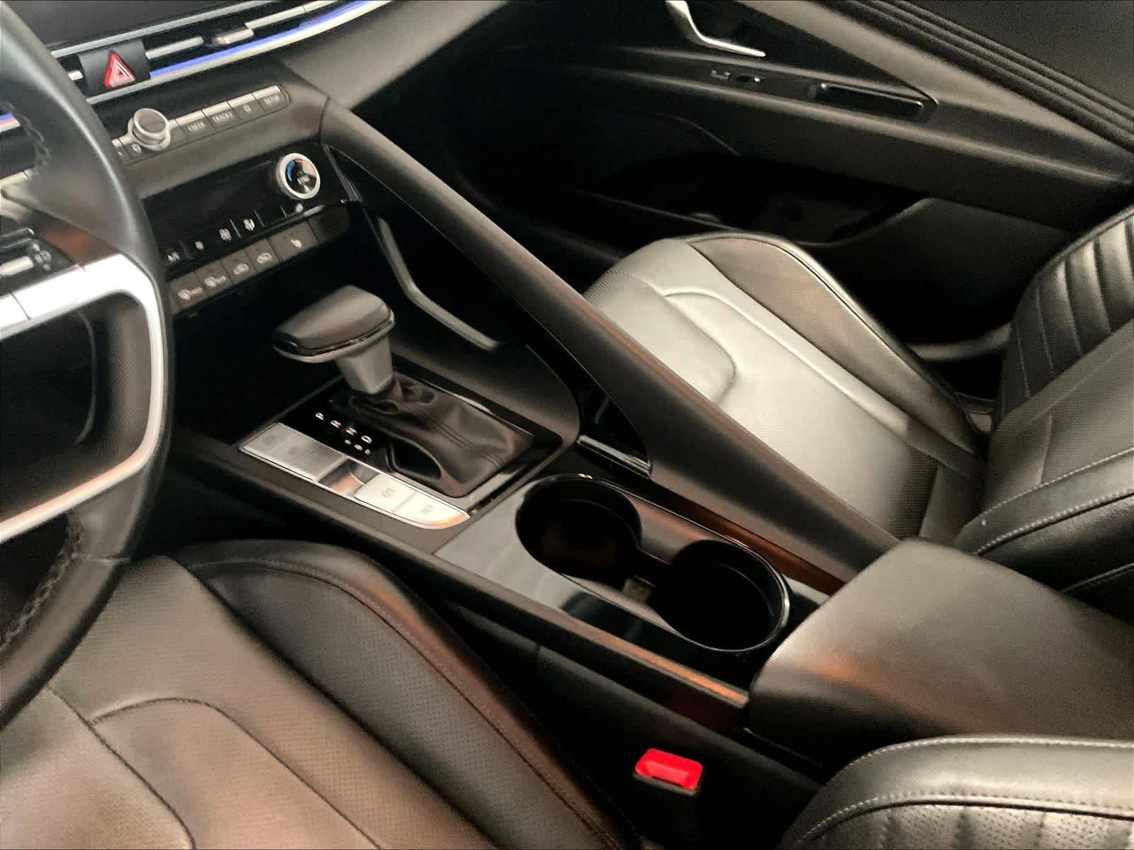 Certified 2023 Hyundai Elantra Limited FWD image 20