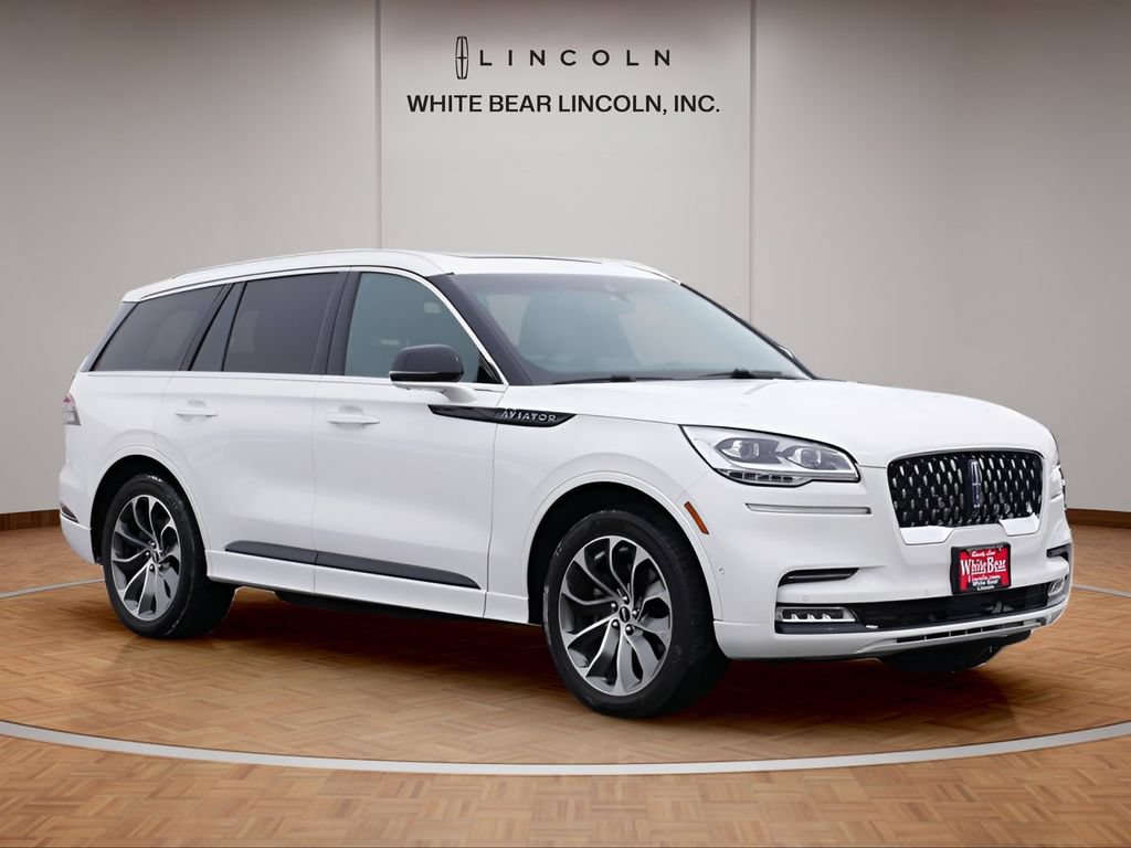 Used 2021 Lincoln Aviator Grand Touring w/ Equipment Group 301A AWD/4WD image 3