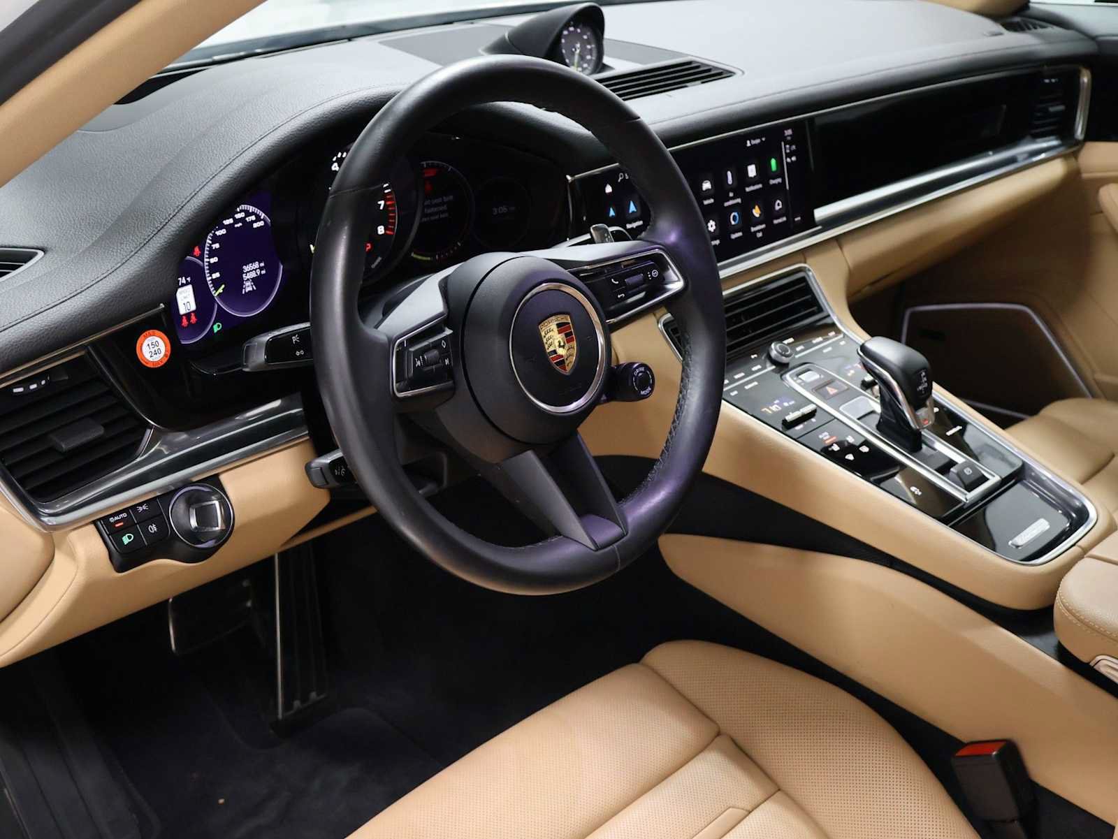 Certified 2023 Porsche Panamera 4S AWD/4WD image 4