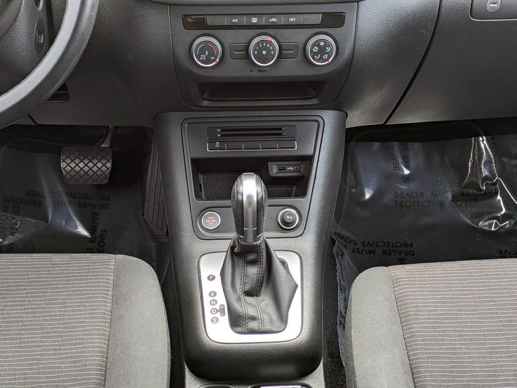 Used 2017 Volkswagen Tiguan Limited w/ Premium Package image 19