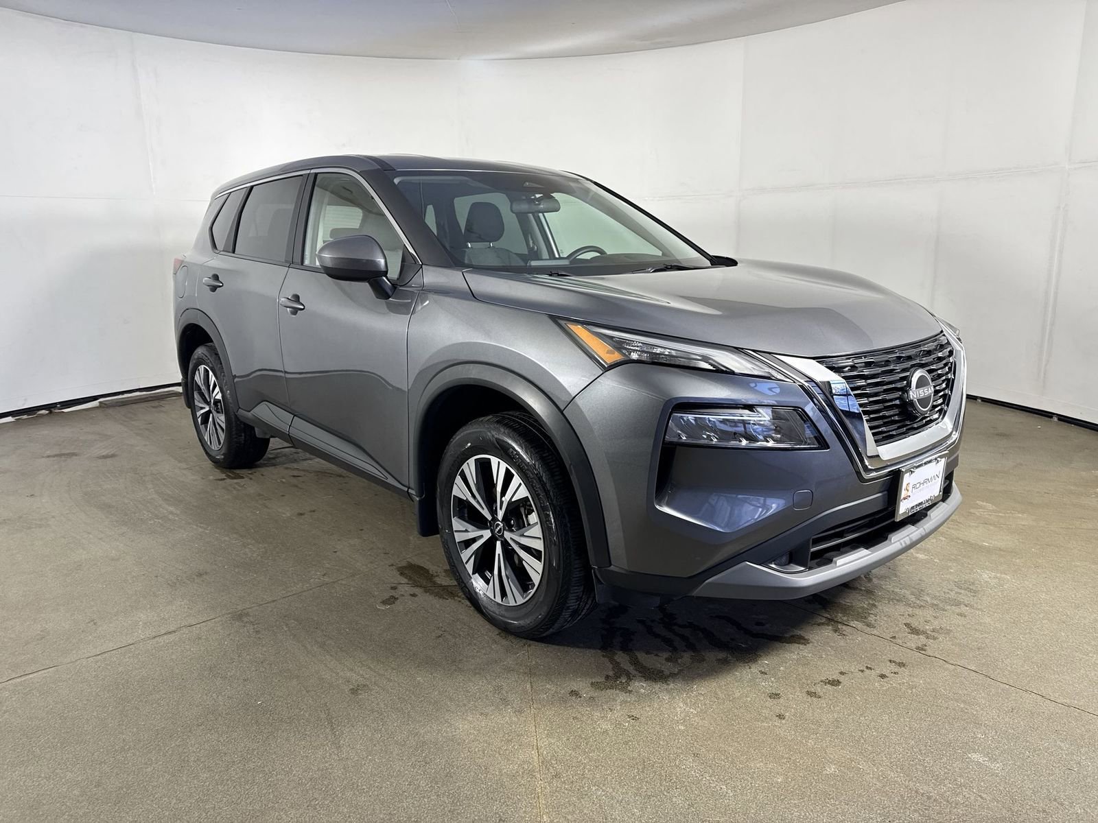 Certified 2023 Nissan Rogue SV image 3