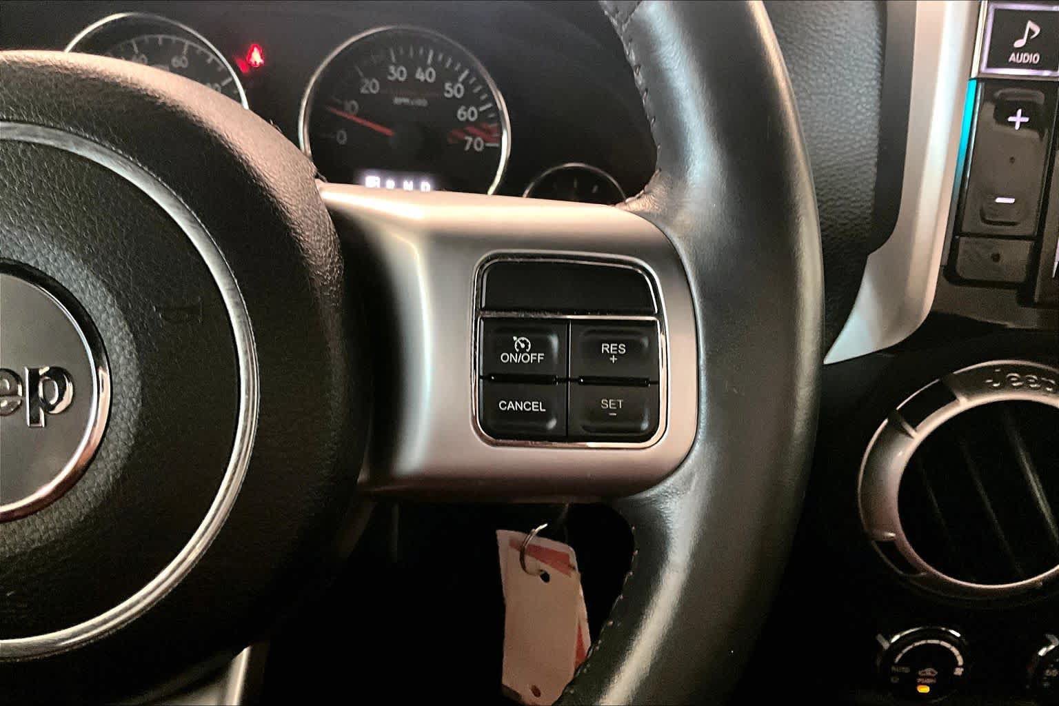 Used 2013 Jeep Wrangler Unlimited Rubicon AWD/4WD image 22