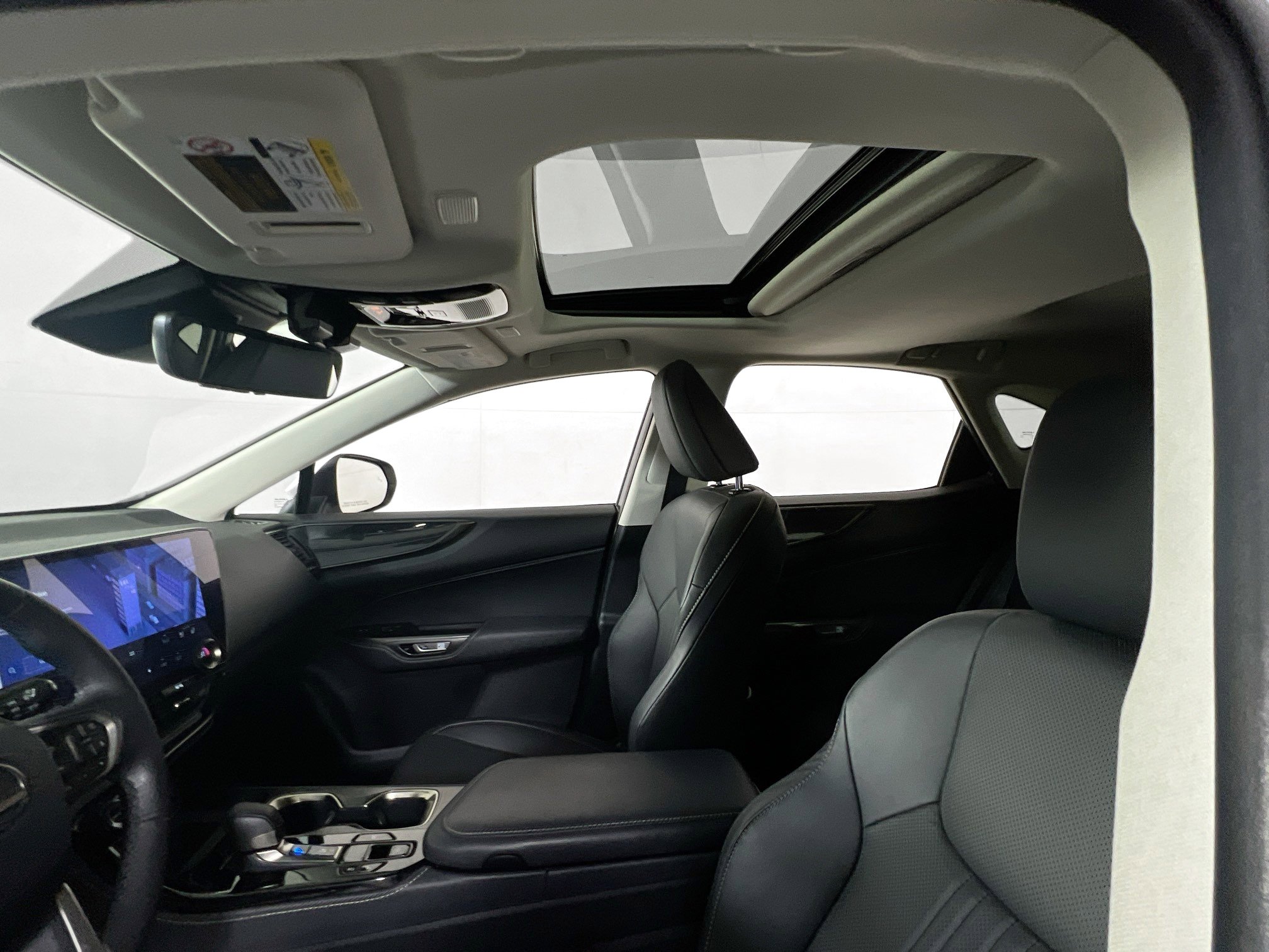 Used 2022 Lexus NX 350h AWD image 21