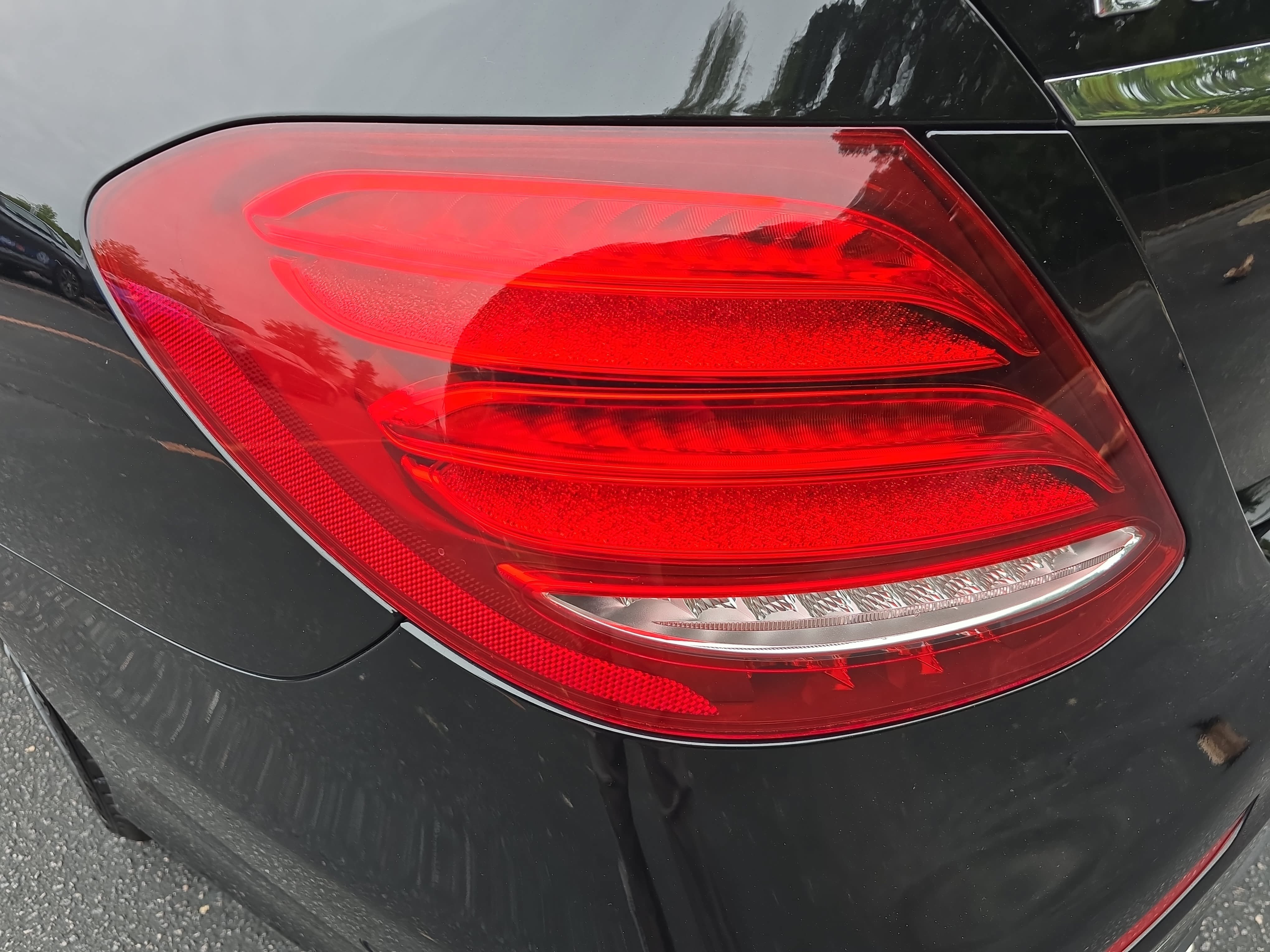 Used 2020 Mercedes-Benz E 350 Sedan image 34
