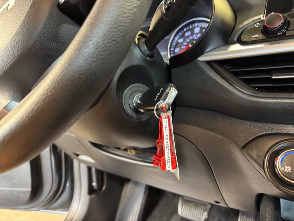 Certified 2024 Kia Forte LXS FWD image 29