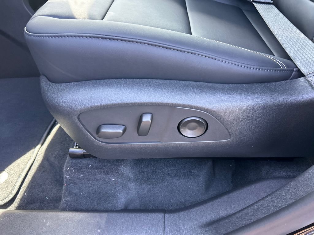 New 2026 GMC Acadia Elevation w/ Elevation Premium Package AWD/4WD image 18