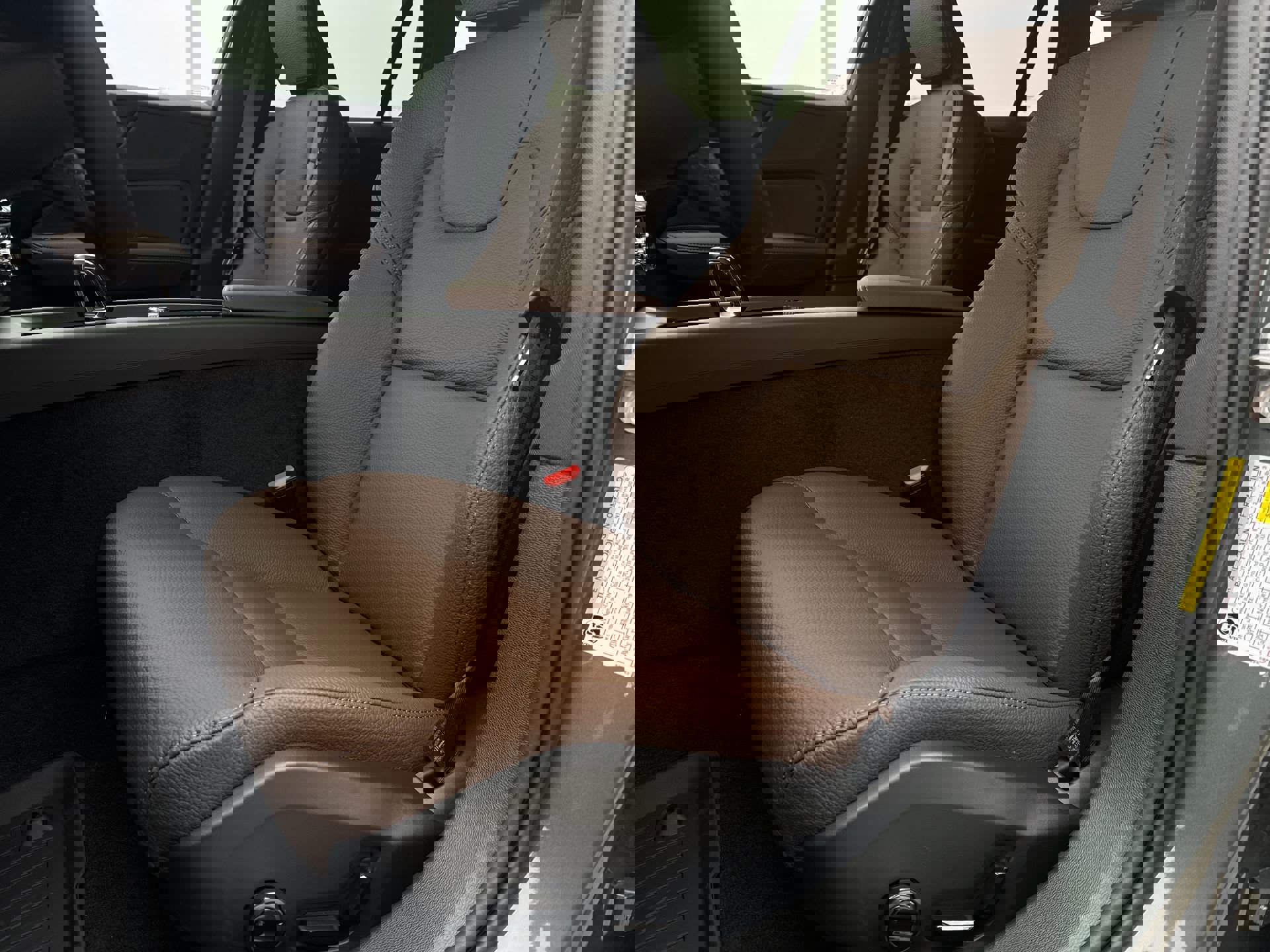 New 2026 Volvo V60 B5 Cross Country Plus w/ Climate Package image 20