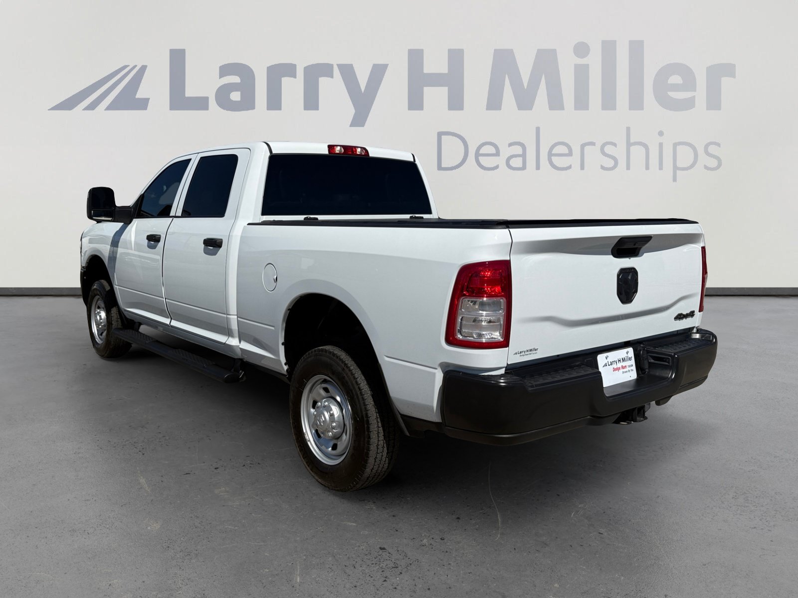 Used 2024 RAM 2500 Tradesman w/ Protection Group AWD/4WD image 3