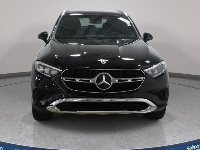 Used 2024 Mercedes-Benz GLC 300 4MATIC image 3
