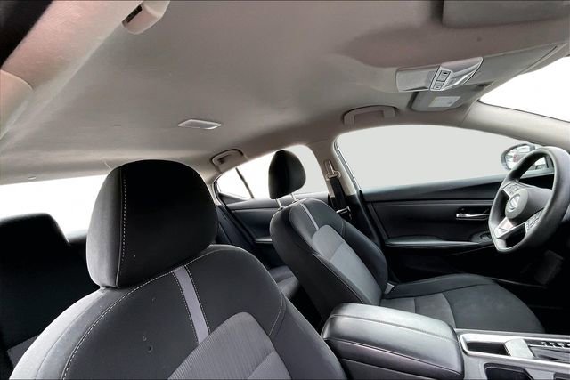 Used 2023 Nissan Sentra SV image 19