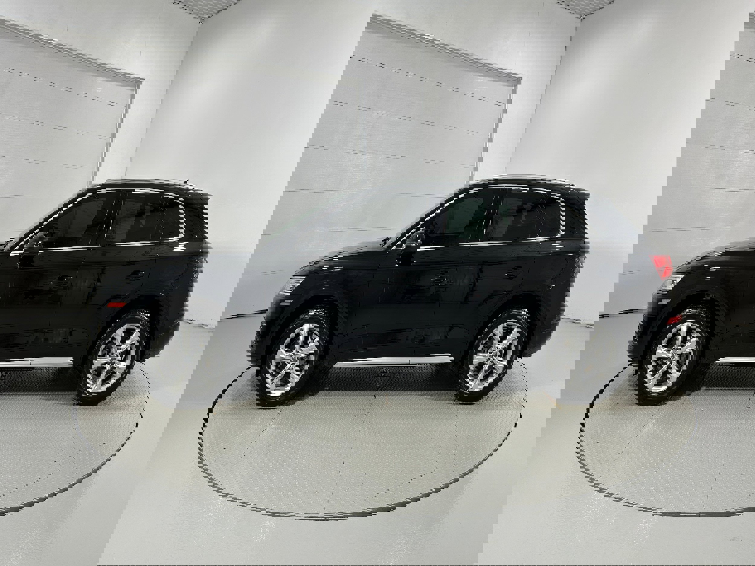 Used 2020 Audi Q5 2.0T Premium w/ Convenience Package image 21