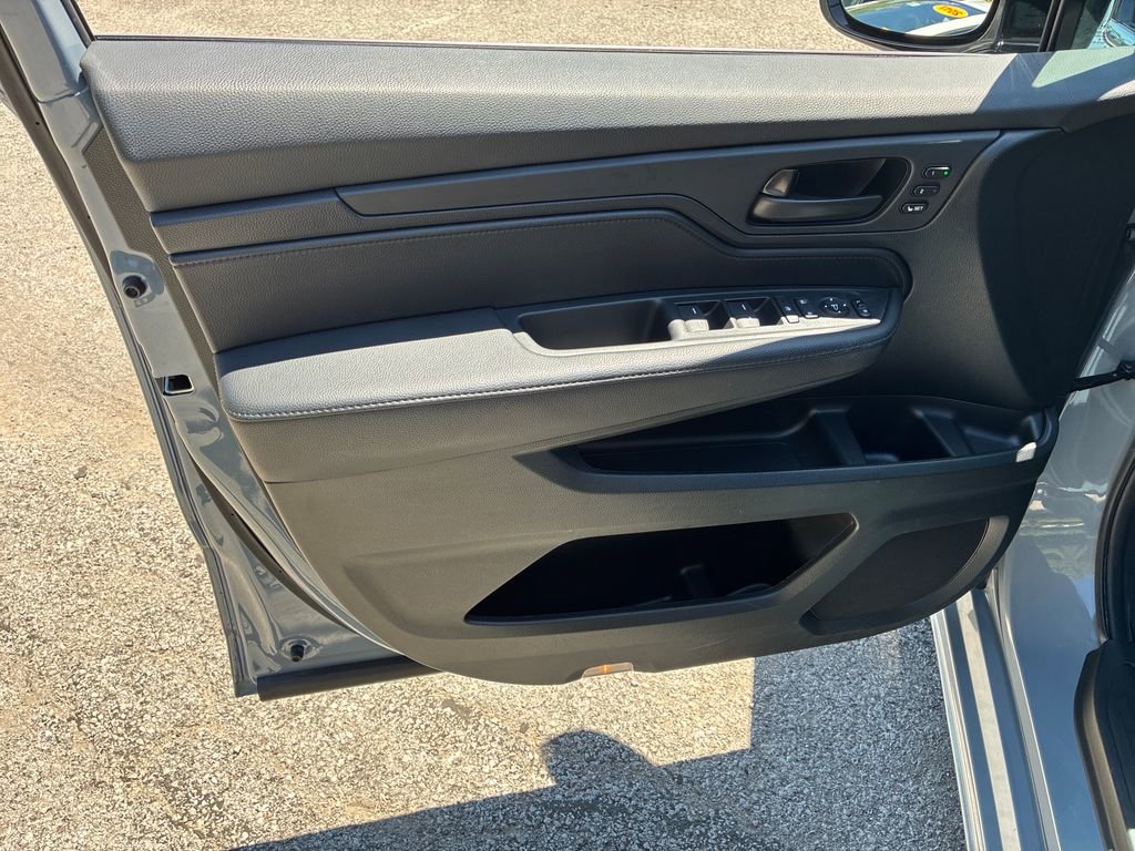 Used 2025 Honda Odyssey Sport-L image 10