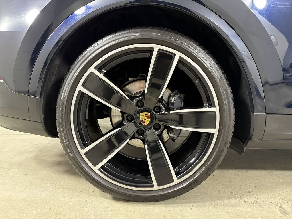 Certified 2021 Porsche Cayenne Coupe image 16